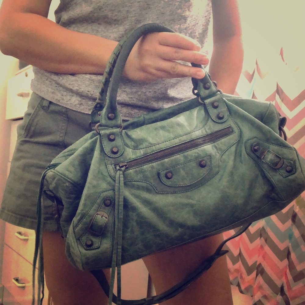 SOLD✨BALENCIAGA TWIGGY SATCHEL✨🎄🎁🎁🎁